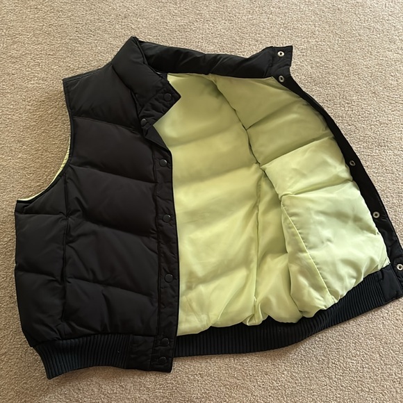 Gap Puffer Vest - Picture 2 of 2